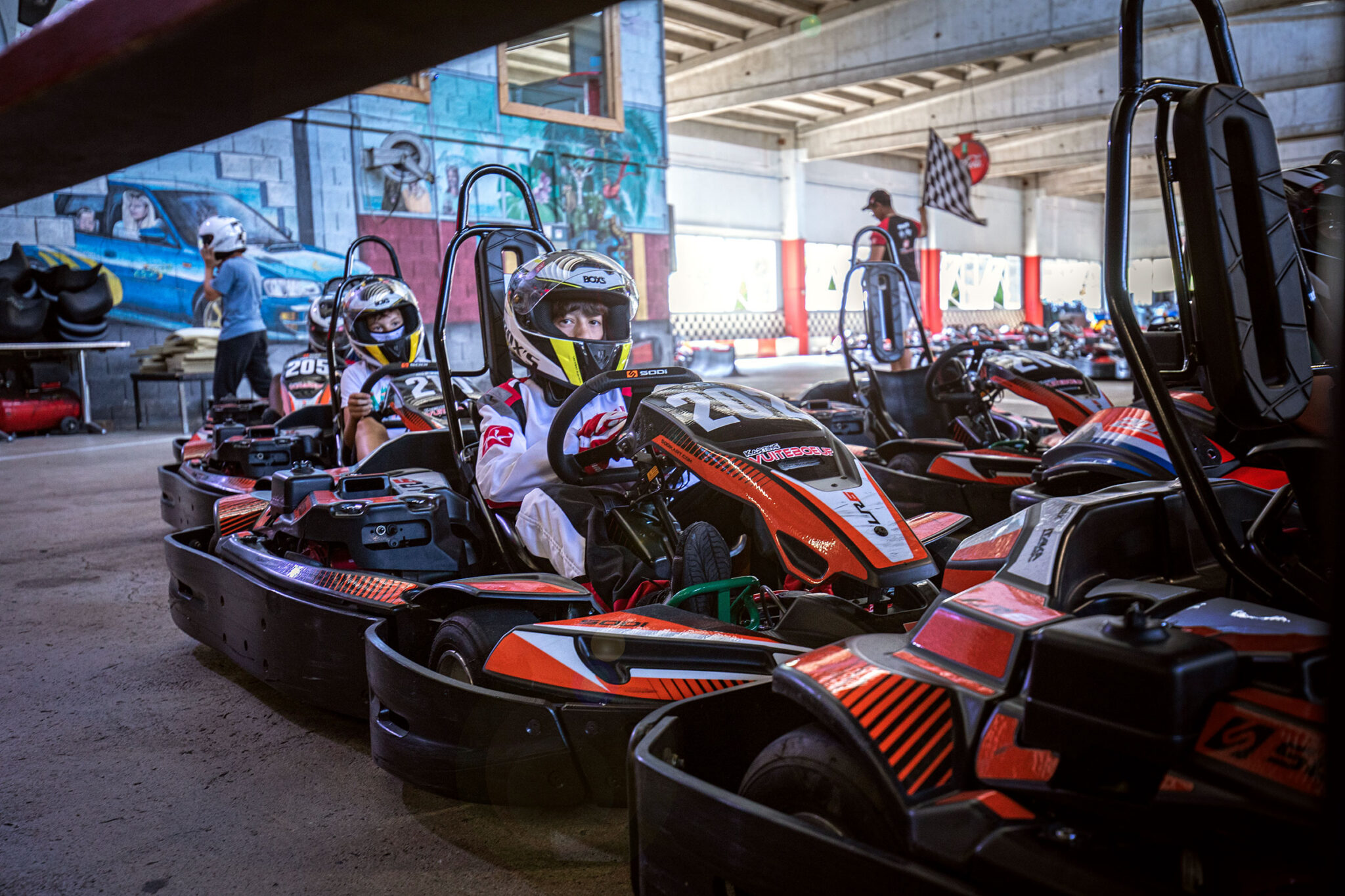 Groupe de pilotes à l'arrivée du Karting de Vuiteboeuf